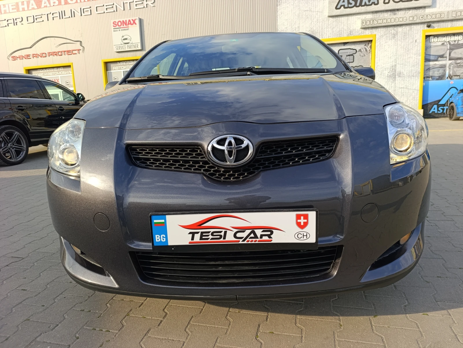 Toyota Auris 1.33 LineaTerra, снимка 9 - Автомобили и джипове - 54261996