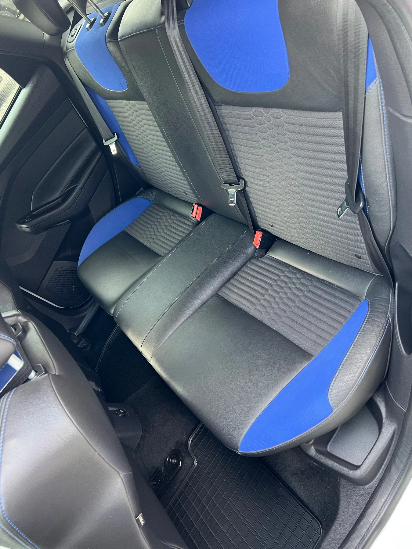 Ford Focus ST, снимка 13 - Автомобили и джипове - 54528427