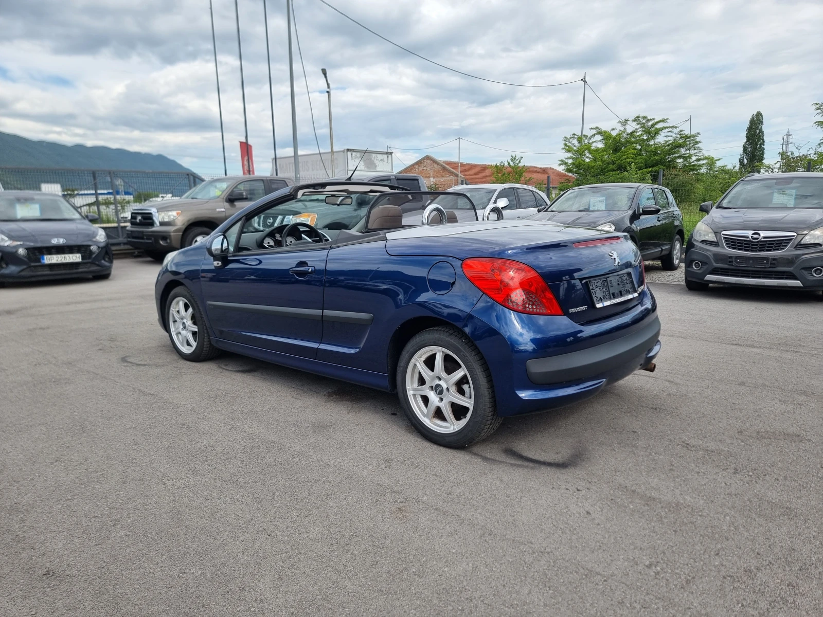 Peugeot 207 1.6I, снимка 3 - Автомобили и джипове - 54565420
