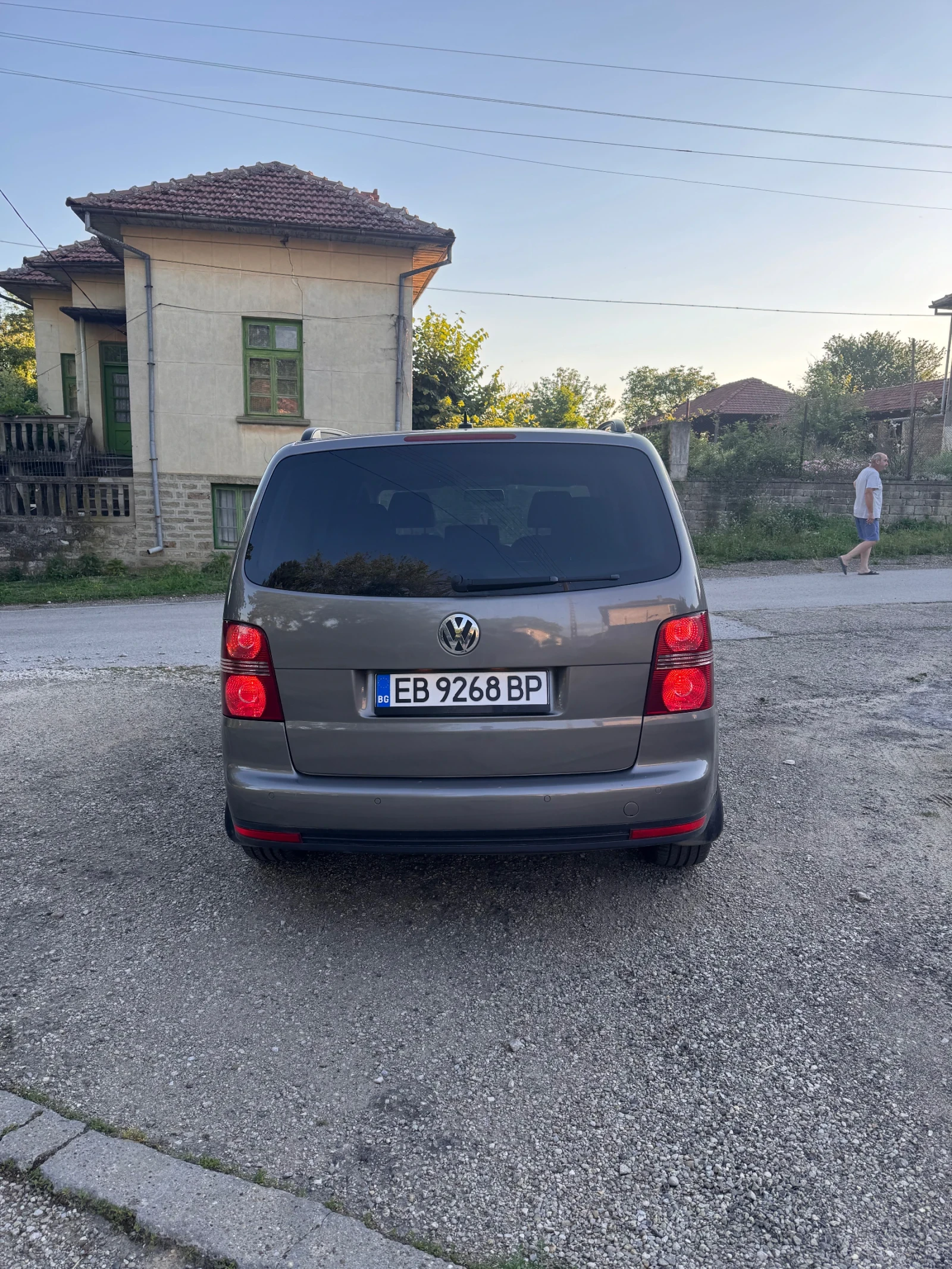 VW Touran 1.4 TSI сменени вериги, снимка 3 - Автомобили и джипове - 55164450