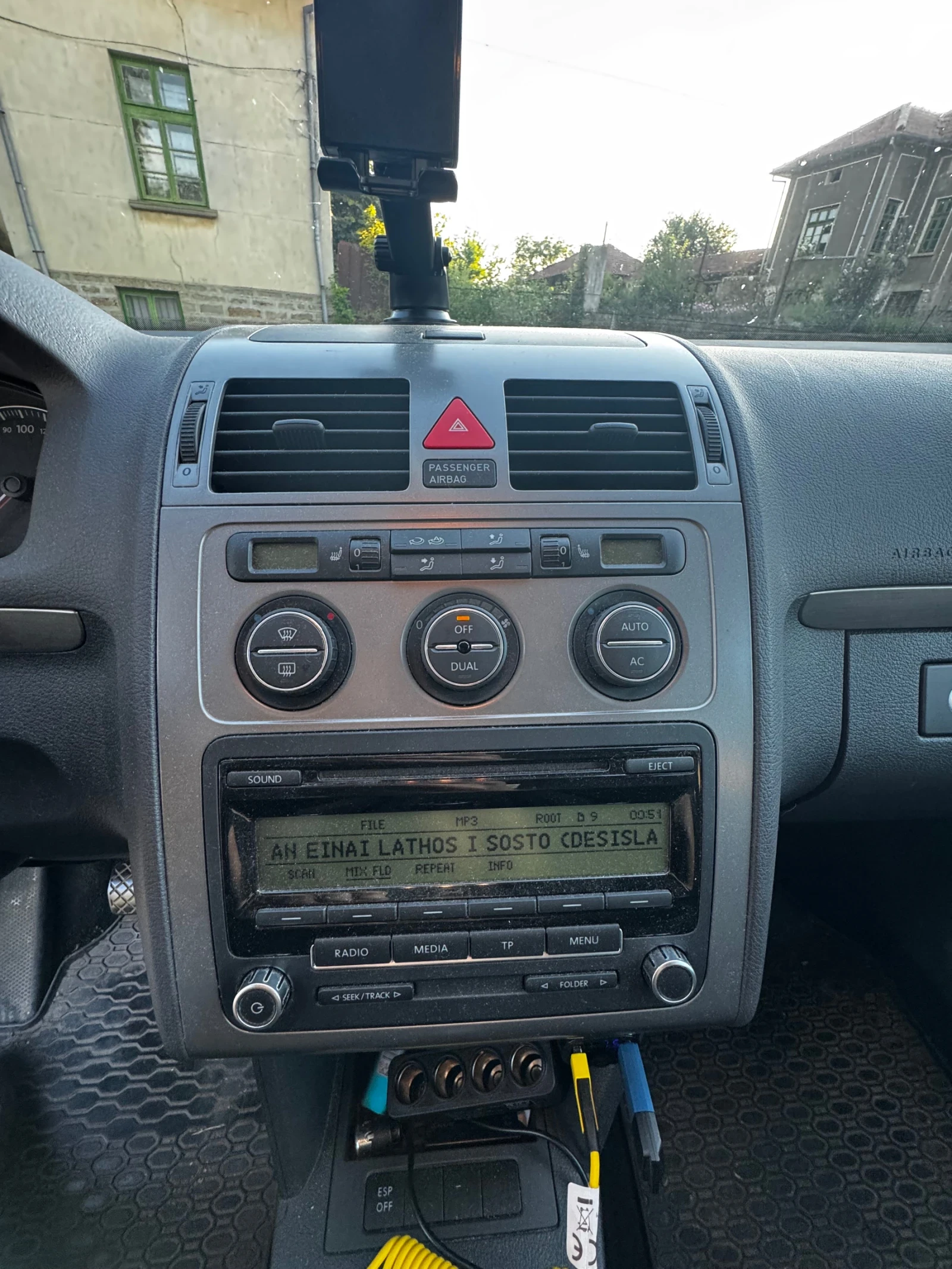 VW Touran 1.4 TSI сменени вериги, снимка 7 - Автомобили и джипове - 55164450