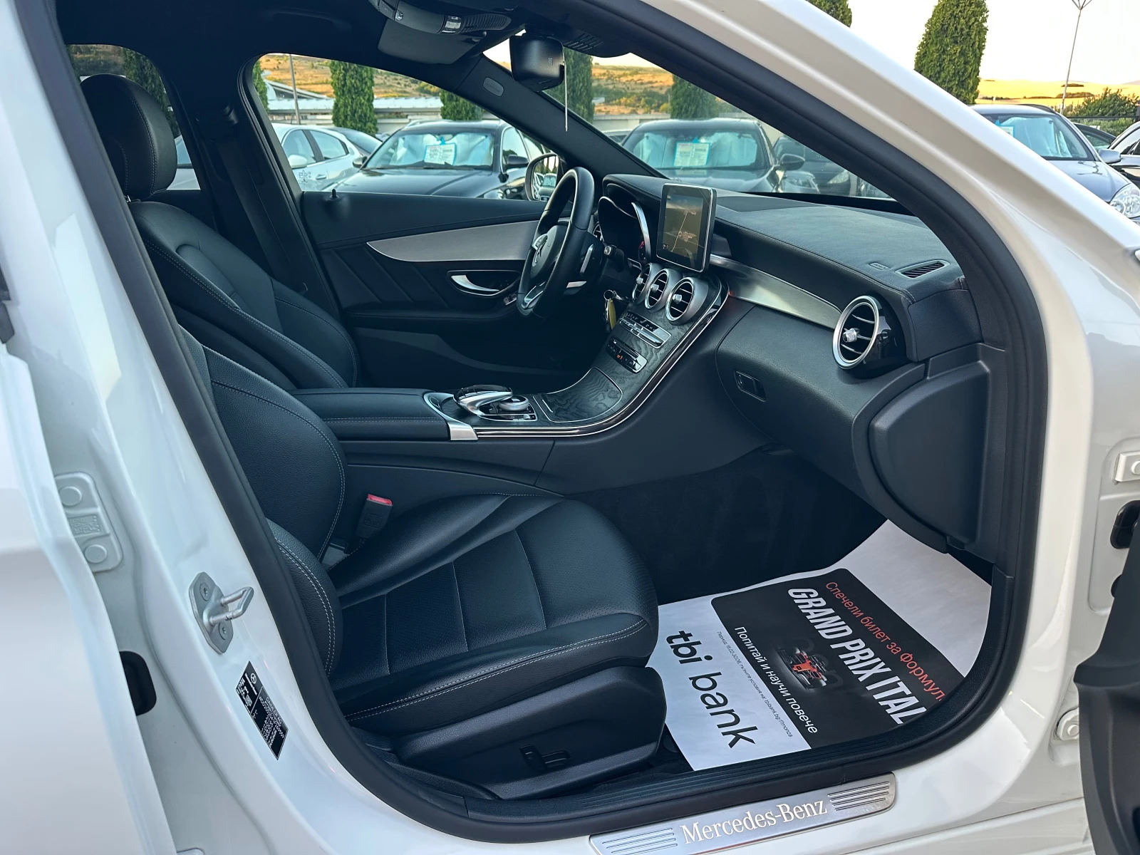 Mercedes-Benz C 220 AMG OPTION* FULL LED* NAVI* TOP* , снимка 9 - Автомобили и джипове - 55236781
