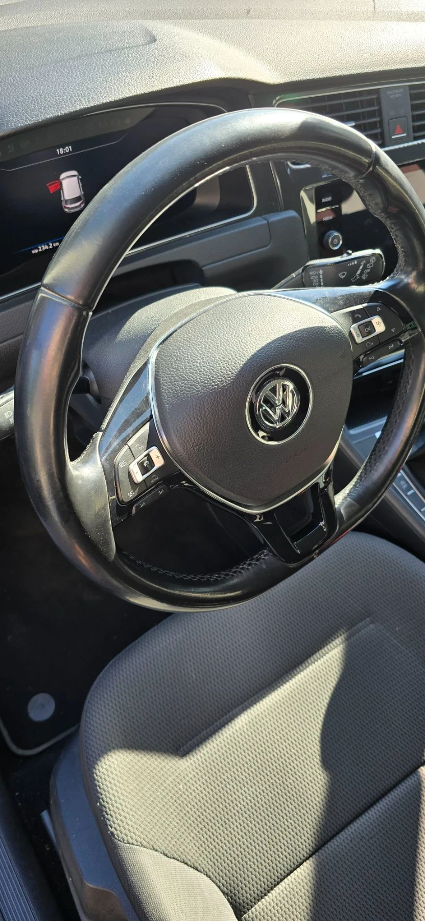 VW Golf R Line, снимка 8 - Автомобили и джипове - 55749095