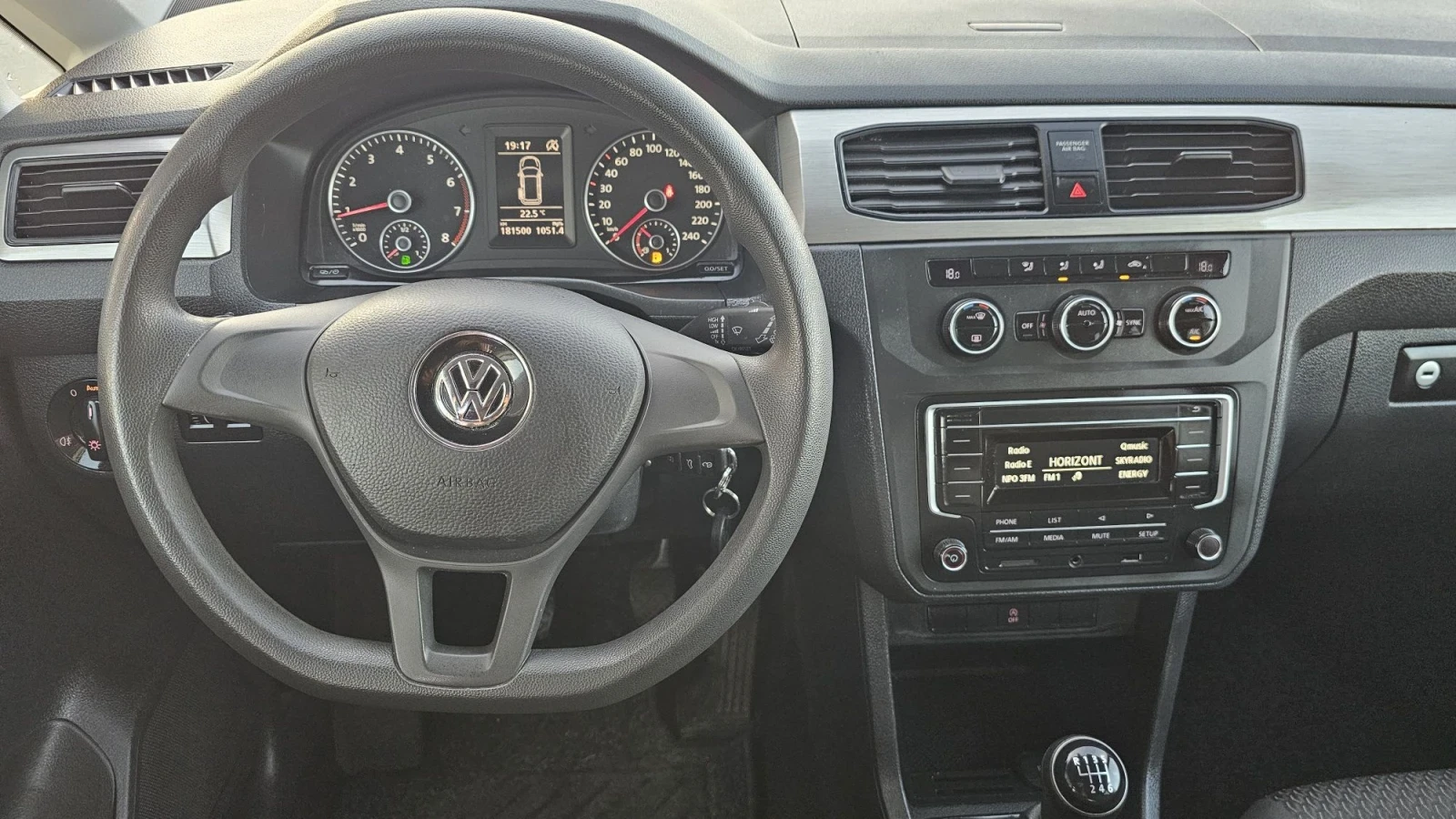 VW Caddy MAXI - 7 места , снимка 8 - Автомобили и джипове - 55805627