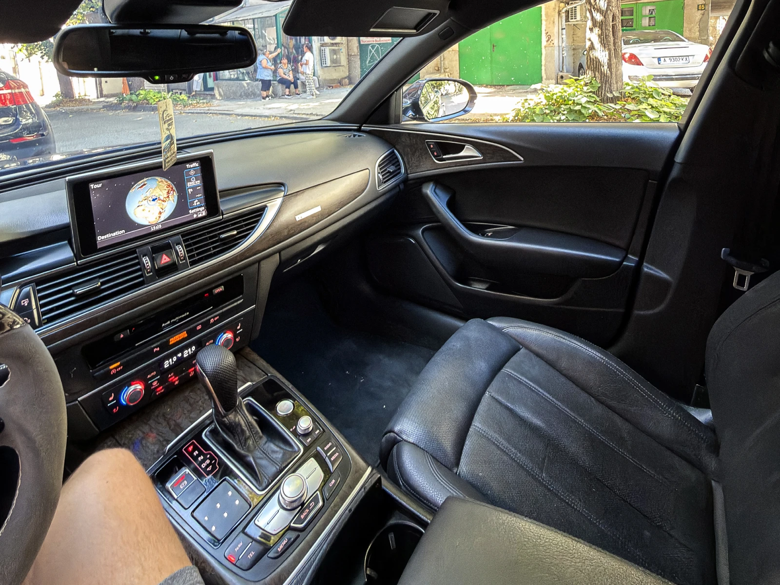 Audi A6 3.0TFSI 333hp S-line ZF8 360 Lane Assist Distronic, снимка 14 - Автомобили и джипове - 56005333