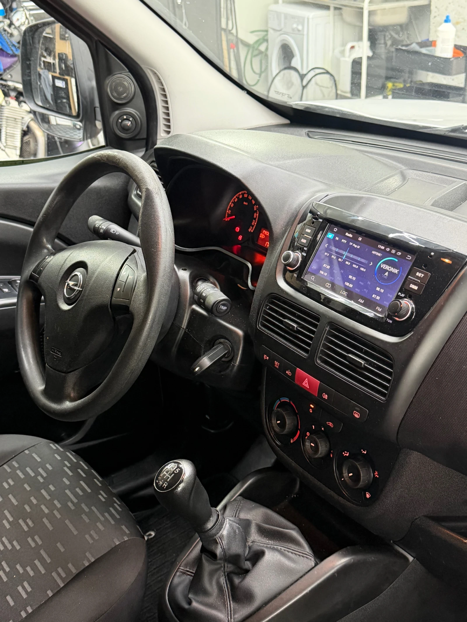 Opel Combo 1.3D 90кс 2012, снимка 12 - Автомобили и джипове - 56600015