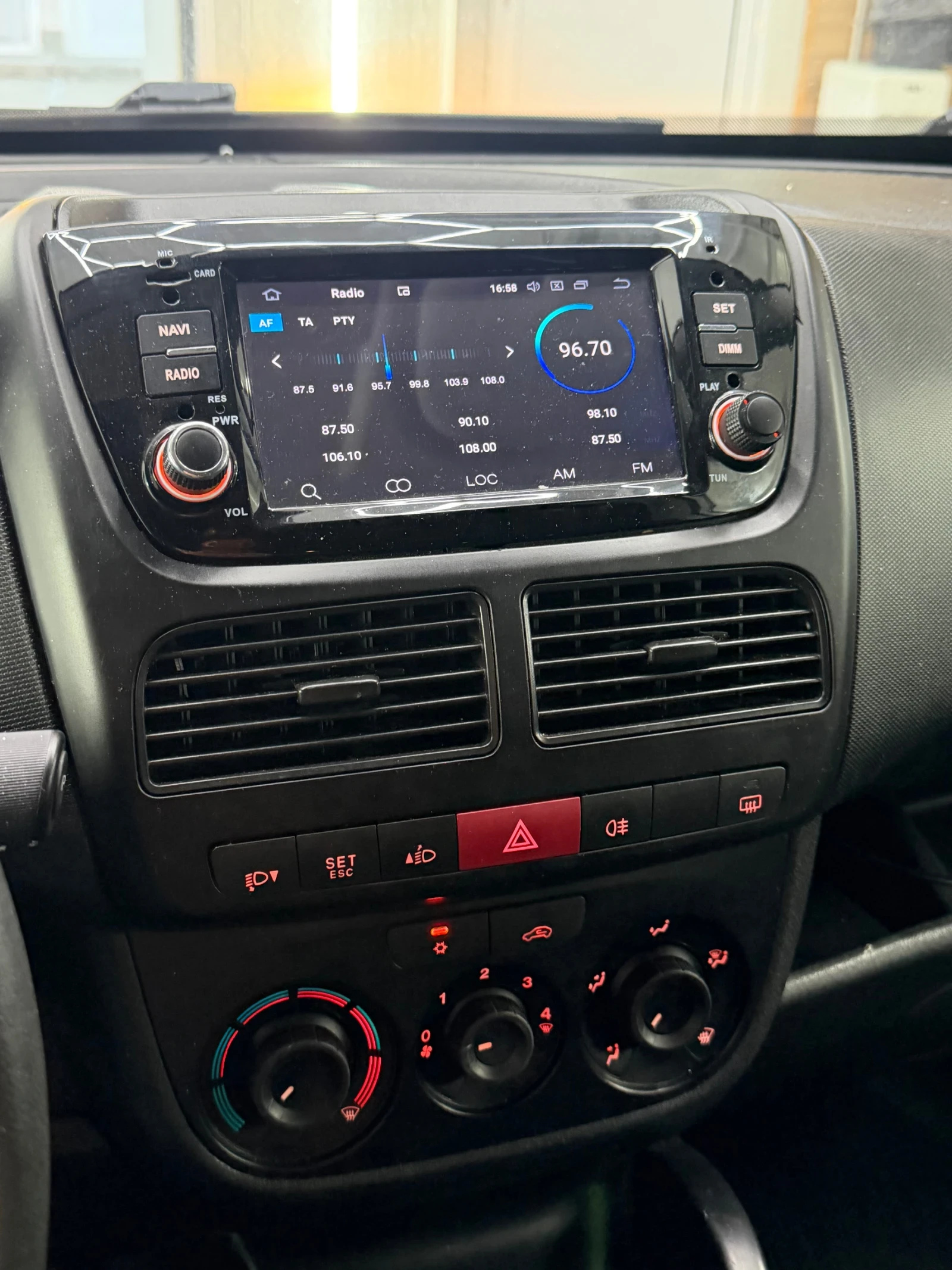 Opel Combo 1.3D 90кс 2012, снимка 10 - Автомобили и джипове - 56600015