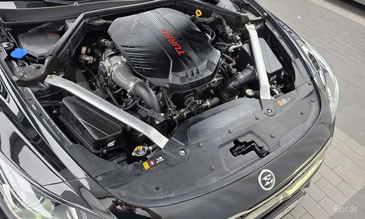 Kia Stinger, снимка 6 - Автомобили и джипове - 56730258