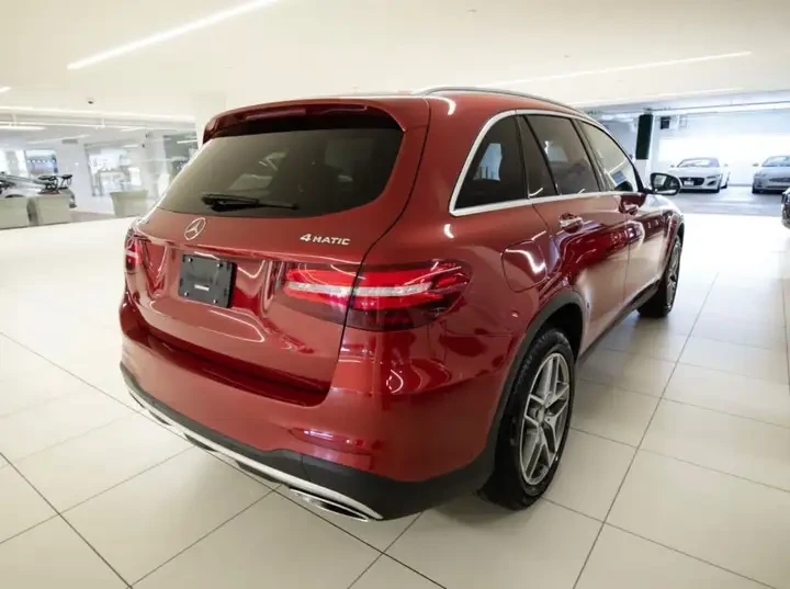 Mercedes-Benz GLC 300 AMG LINE/PANO/KEYLESS/LANE ASSIST - изображение 4