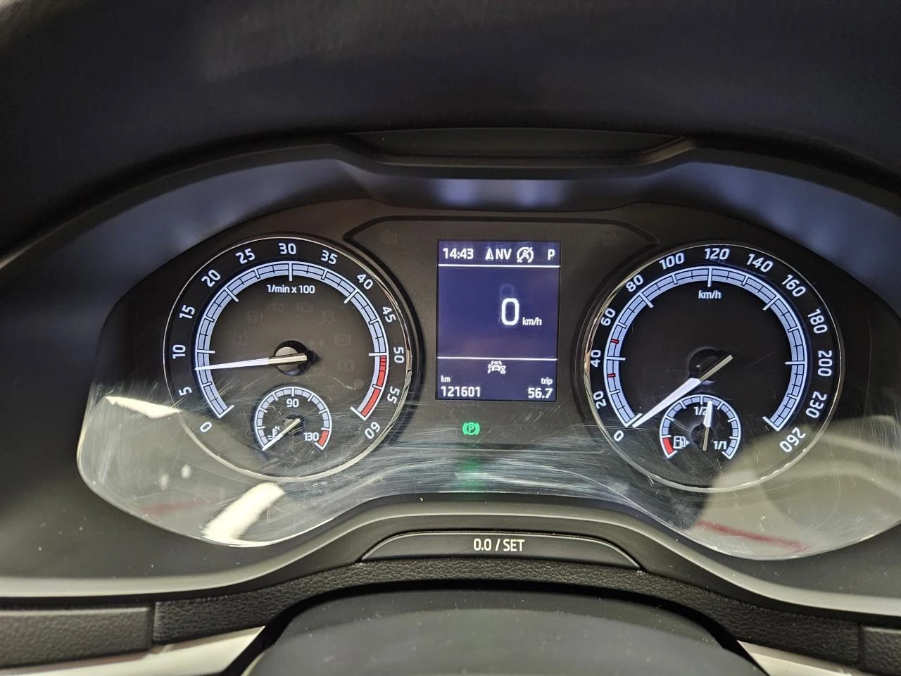 Skoda Karoq Ambition/1, 6TDI-CR/85kW/116 к.с./7DSG - изображение 4