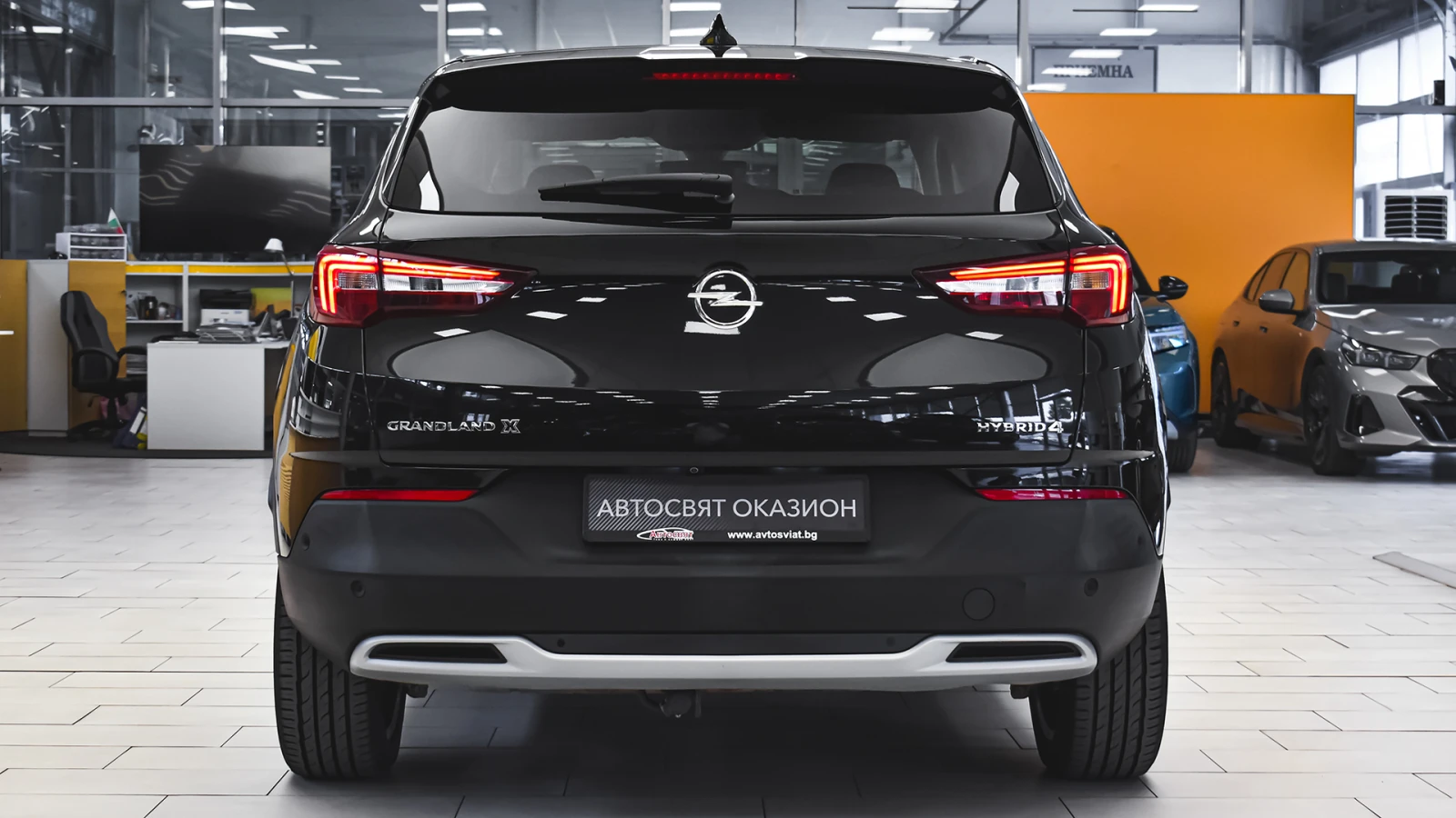 Opel Grandland X 1.6 Turbo Innovation Plug-in Hybrid4 4x4 Automatic - изображение 3