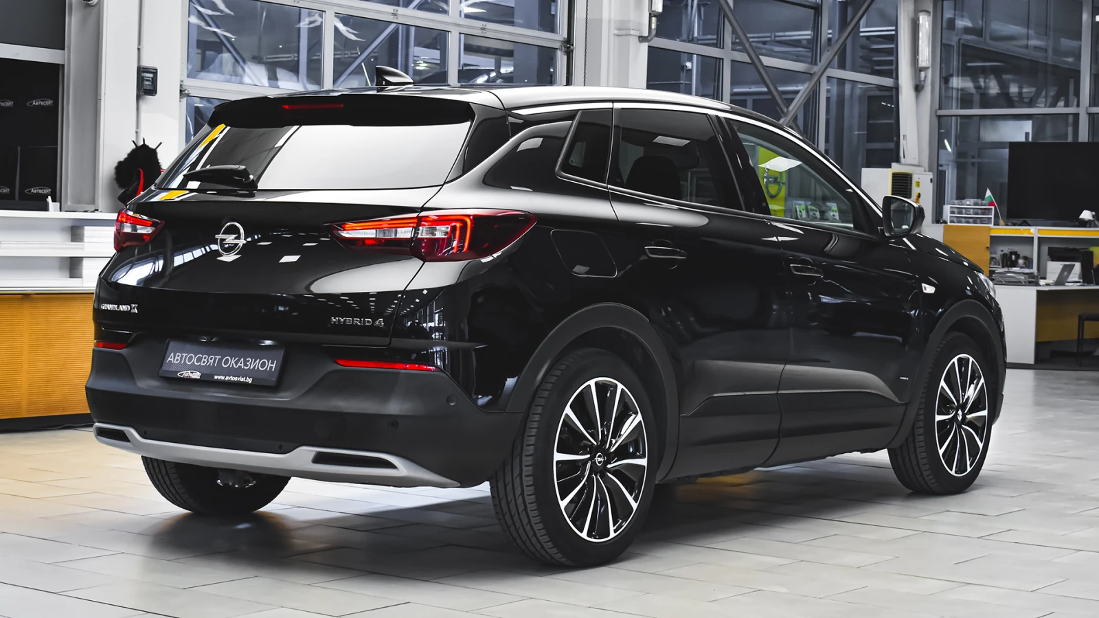 Opel Grandland X 1.6 Turbo Innovation Plug-in Hybrid4 4x4 Automatic - изображение 6