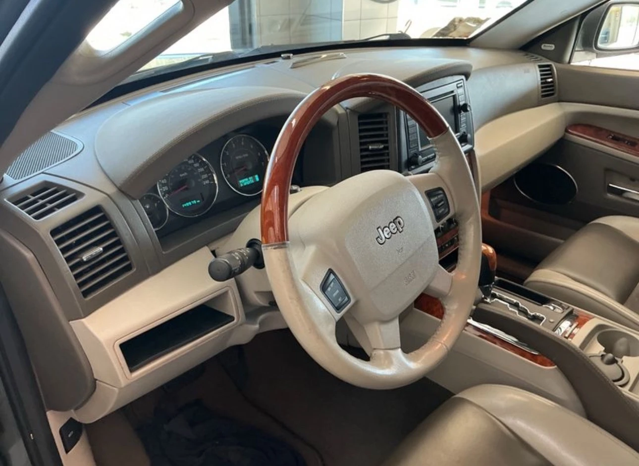 Jeep Grand cherokee 3.0 crd-OVERLAND-149000км. - изображение 8