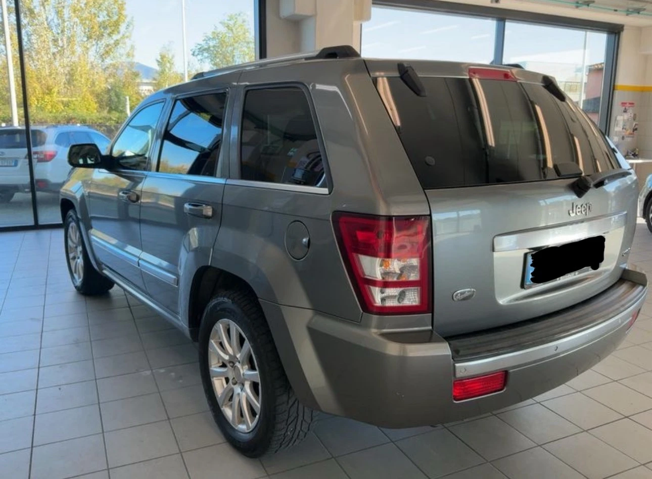 Jeep Grand cherokee 3.0 crd-OVERLAND-149000км. - изображение 3