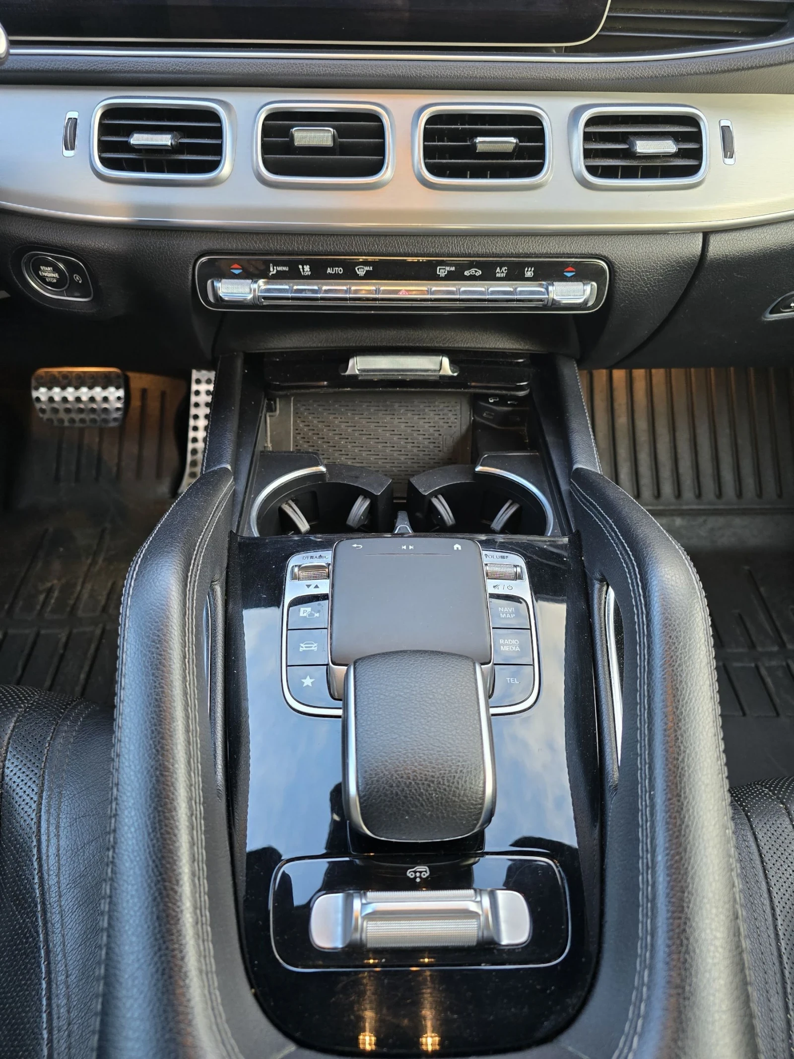 Mercedes-Benz GLE 350 PANO/DISTRONIC/ТЕГЛИЧ, снимка 9 - Автомобили и джипове - 54259470