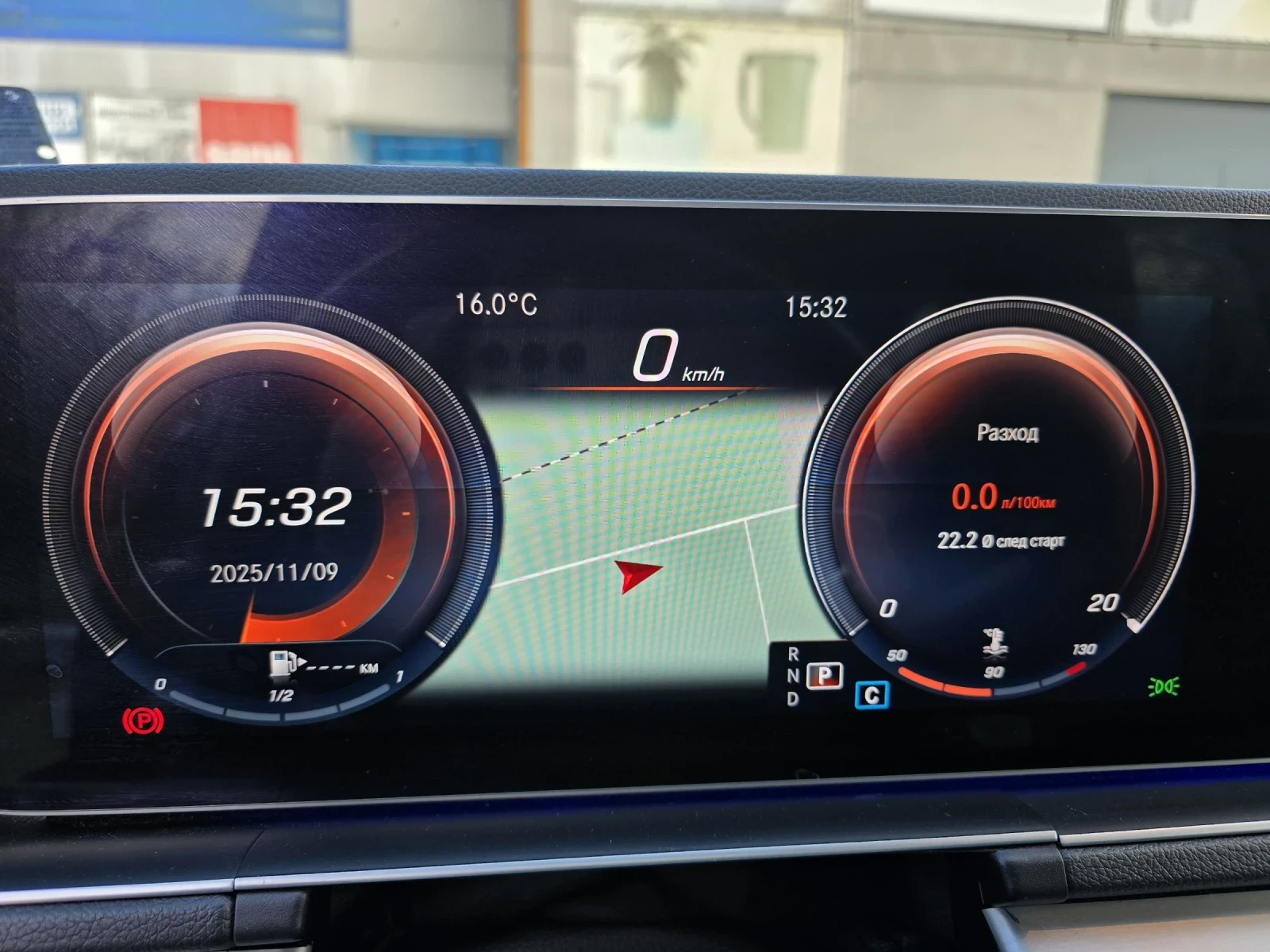 Mercedes-Benz GLE 350 PANO/DISTRONIC/ТЕГЛИЧ, снимка 11 - Автомобили и джипове - 54259470