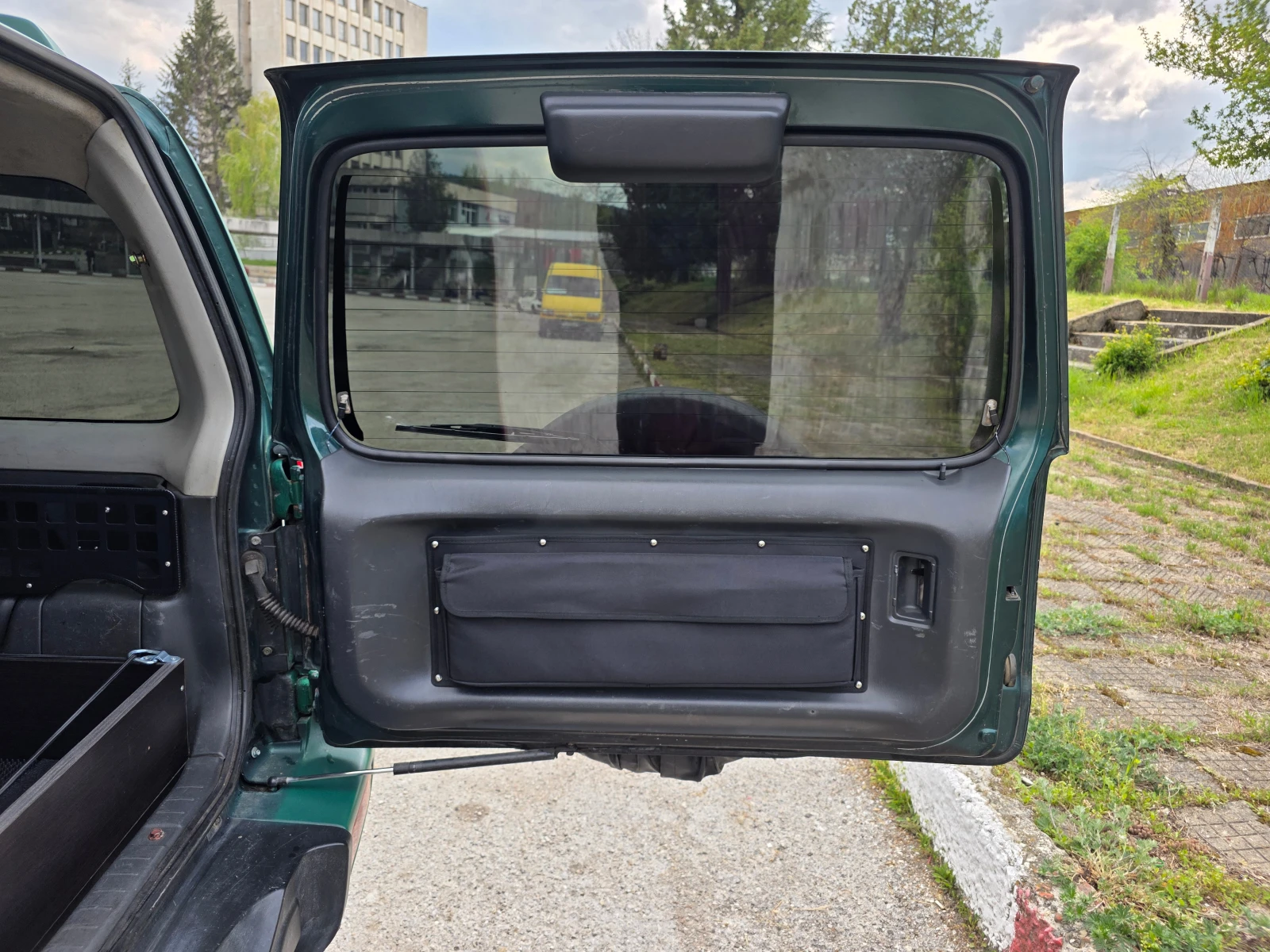 Suzuki Jimny, снимка 6 - Автомобили и джипове - 54400401