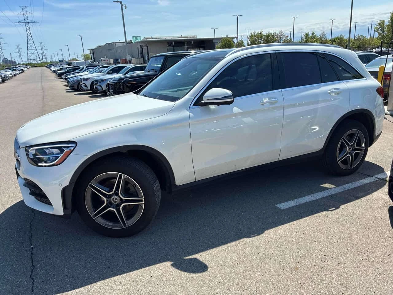 Mercedes-Benz GLC 300 4MATIC* DISTRONIC* 360КАМЕРИ* ПАНОРАМА* , снимка 2 - Автомобили и джипове - 54632261
