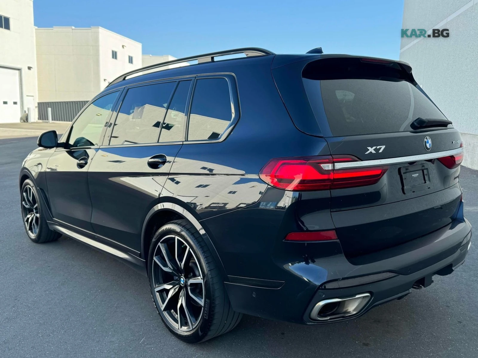 BMW X7 xDrive40i * M-Sport * АвтоКредит * (ЦЕНА ДО БГ), снимка 4 - Автомобили и джипове - 54774918