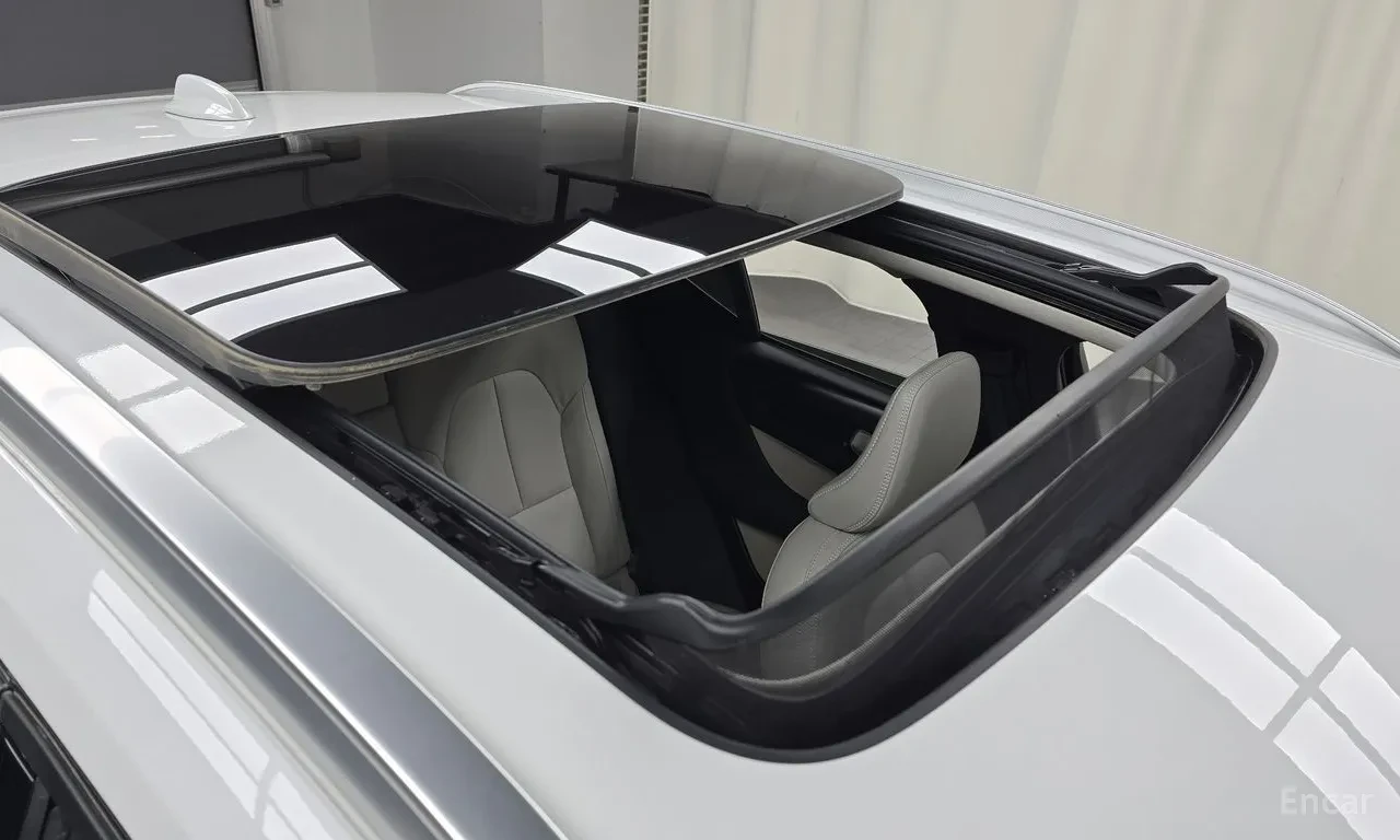 Volvo XC40 B4 Ultra Bright| PANORAMA| LED| DIGITAL COCKPIT| , снимка 16 - Автомобили и джипове - 55008369