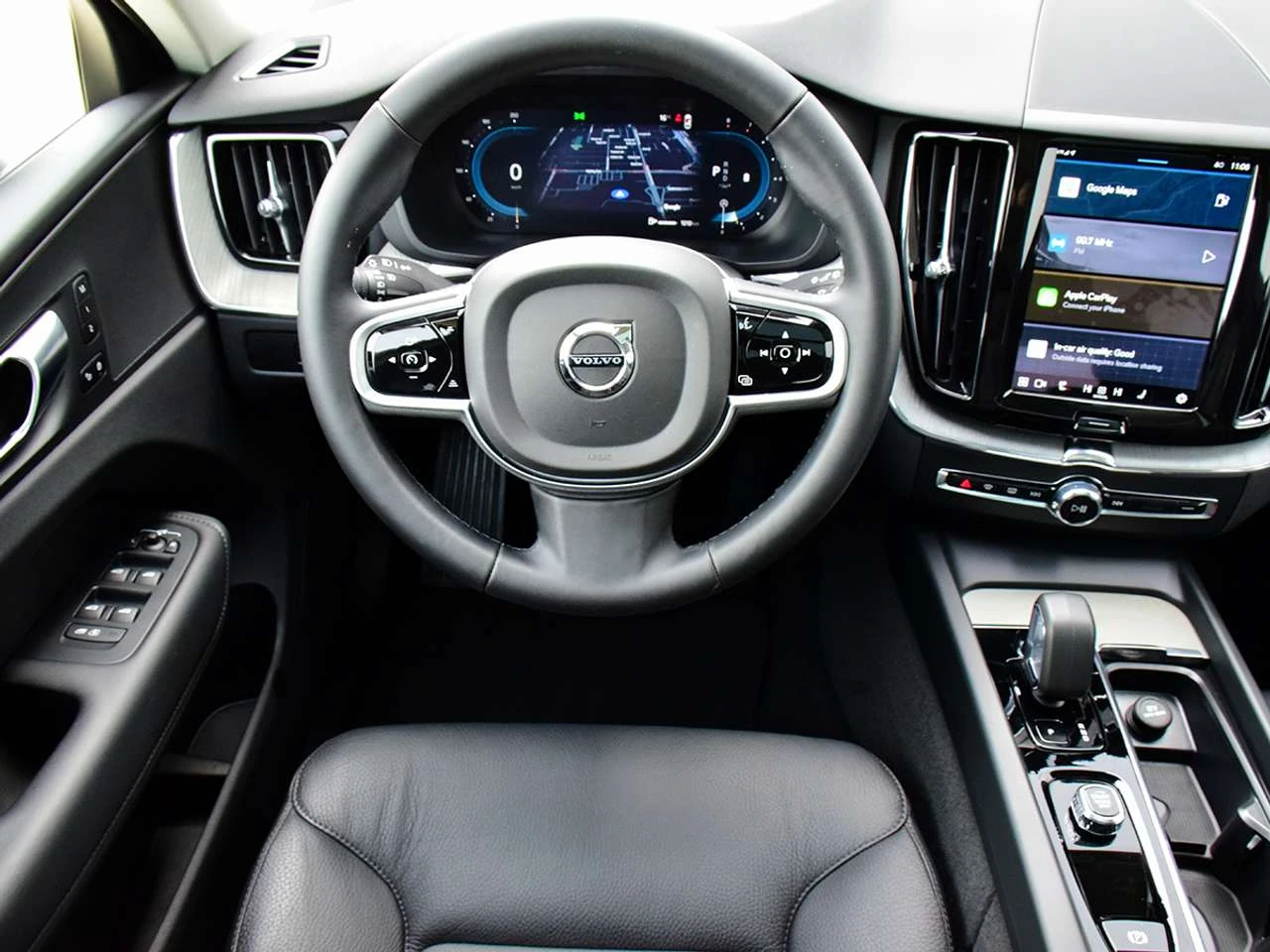 Volvo XC60 B5 AWD, снимка 17 - Автомобили и джипове - 56718118