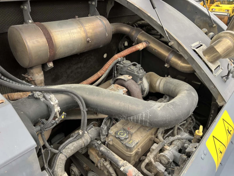 Асфалтополагаща машина Друга марка, снимка 6 - Индустриална техника - 47922273