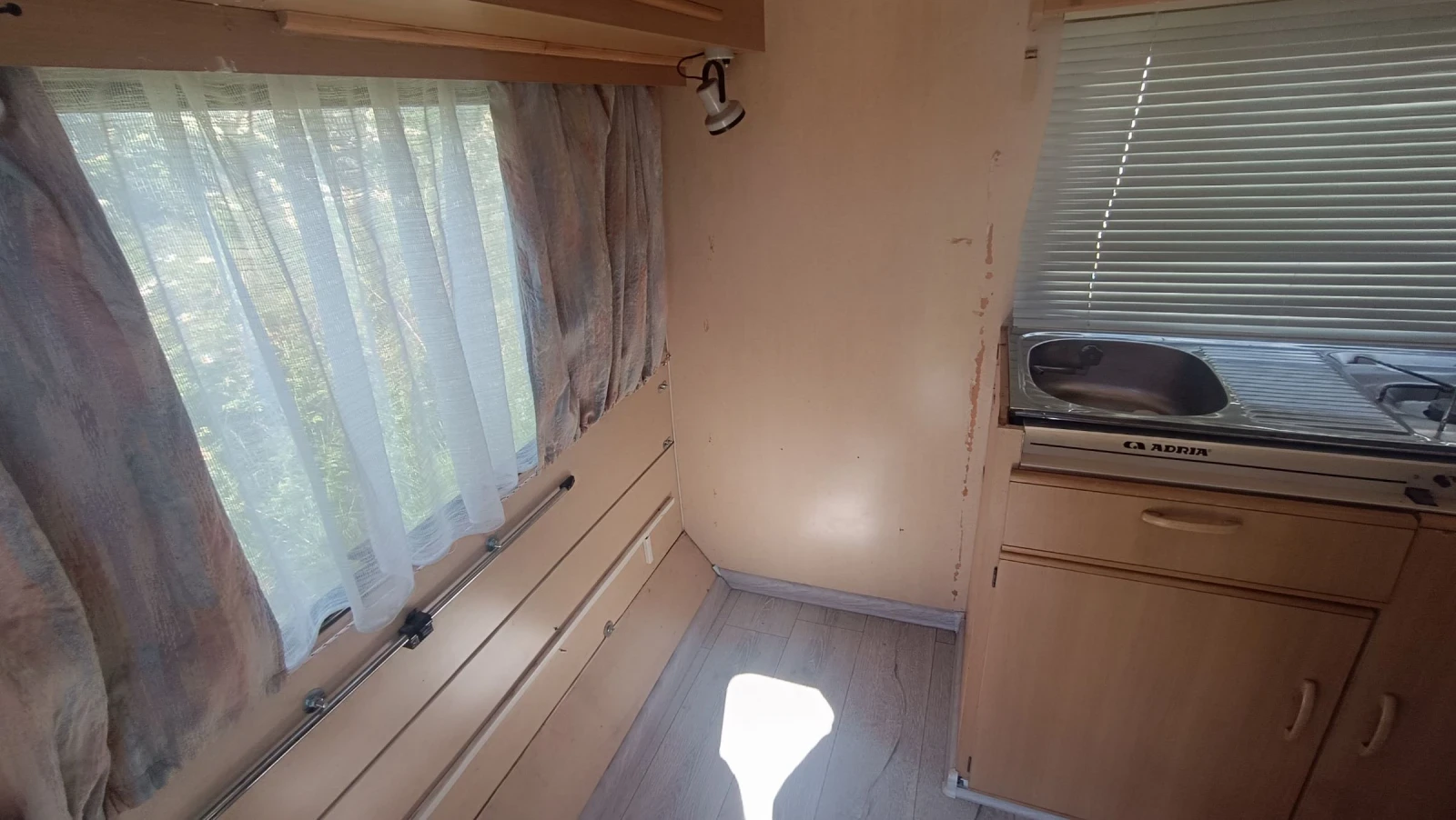 �������� Adria 350 �����������  | Mobile.bg � ����������� 9