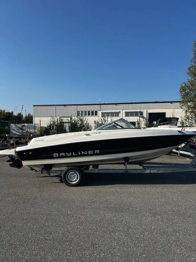 Лодка Bayliner 175 BR + Mercruiser 3.0, снимка 1 - Воден транспорт - 48937987