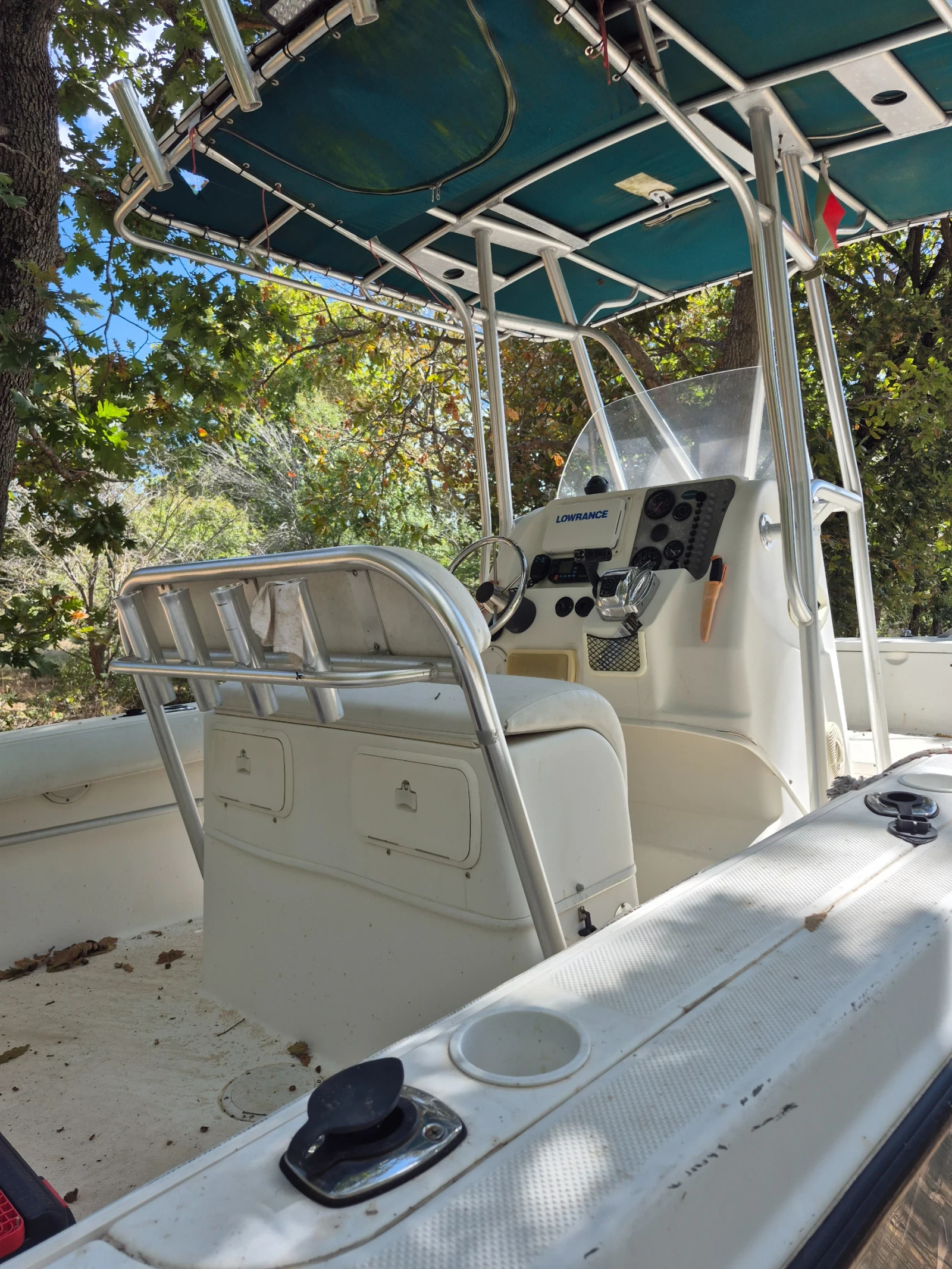 Моторна яхта ACM Dufour Трофи, снимка 5 - Воден транспорт - 53039179