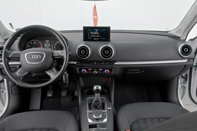 Audi A3 A3 1.6d, снимка 10 - Автомобили и джипове - 47379624