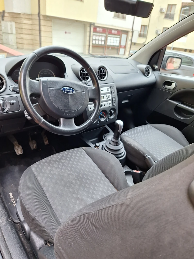 Ford Fiesta, снимка 4 - Автомобили и джипове - 48177131