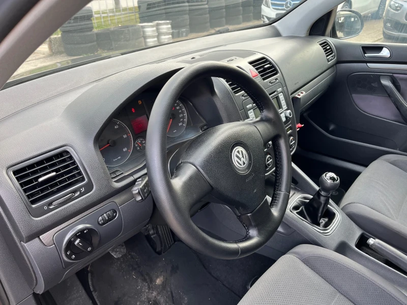 VW Golf 1.9TDI, снимка 9 - Автомобили и джипове - 48678268