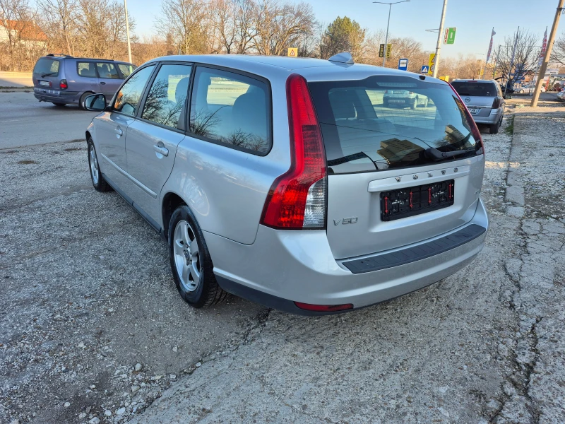 Volvo V50 1.8I 125k. Газ 2009g., снимка 7 - Автомобили и джипове - 48716872