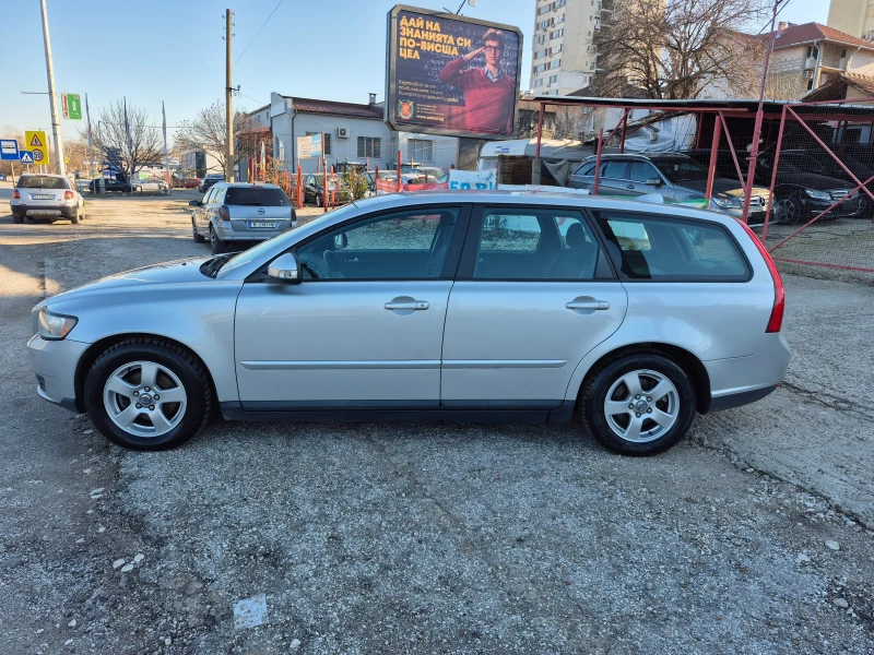 Volvo V50 1.8I 125k. Газ 2009g., снимка 8 - Автомобили и джипове - 48716872