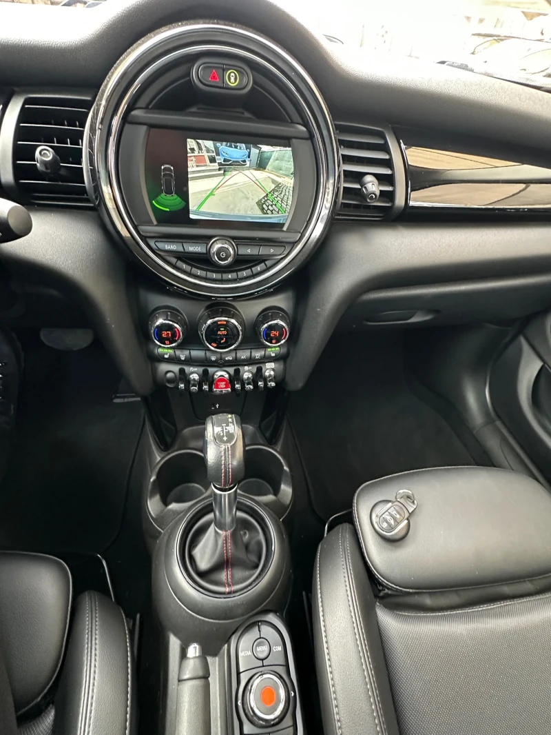 Mini Cooper s FULL* ПАНОРАМА* KOЖА* ПОДГРЕВ* CAR PLAY* 17, снимка 9 - Автомобили и джипове - 49405649