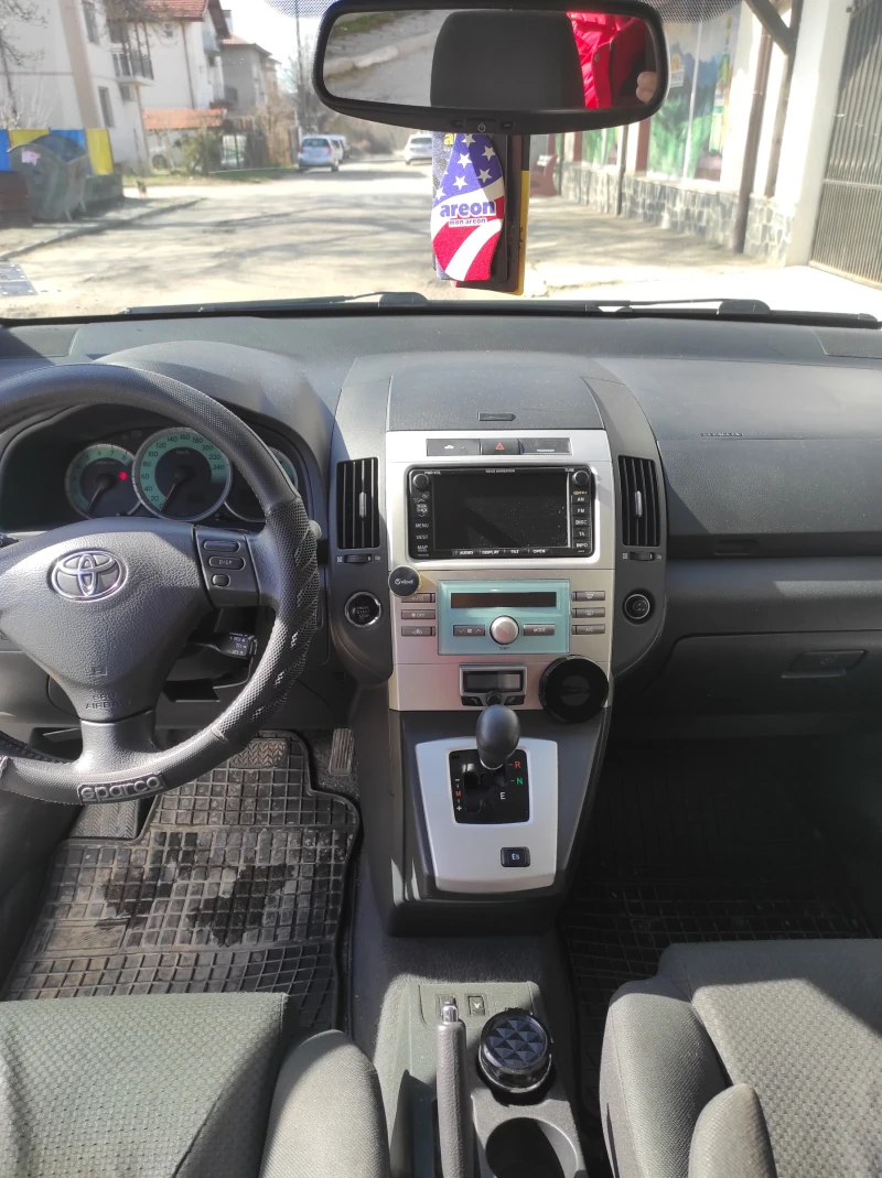 Toyota Corolla verso, снимка 7 - Автомобили и джипове - 49422528