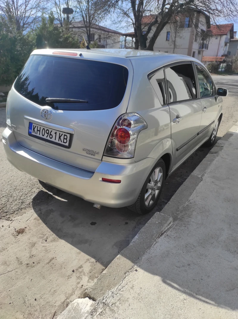 Toyota Corolla verso, снимка 4 - Автомобили и джипове - 49422528