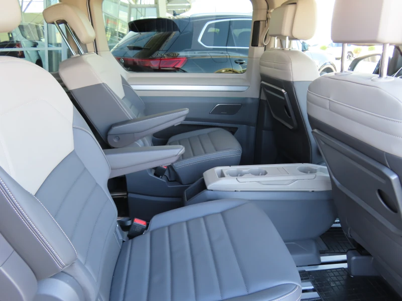 VW Multivan Style L 1.5 eHybrid 4MOTION, снимка 8 - Автомобили и джипове - 52709753