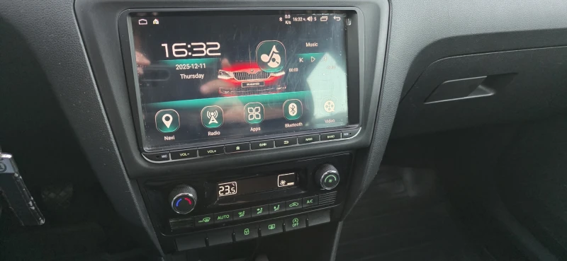 Skoda Rapid, снимка 7 - Автомобили и джипове - 52751440