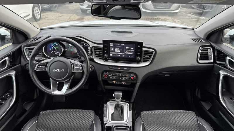 Kia XCeed 1.6 GDI Plug-in Hybrid, снимка 7 - Автомобили и джипове - 53373404