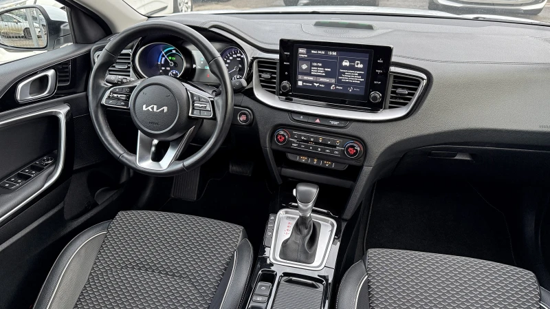 Kia XCeed 1.6 GDI Plug-in Hybrid, снимка 9 - Автомобили и джипове - 53373404