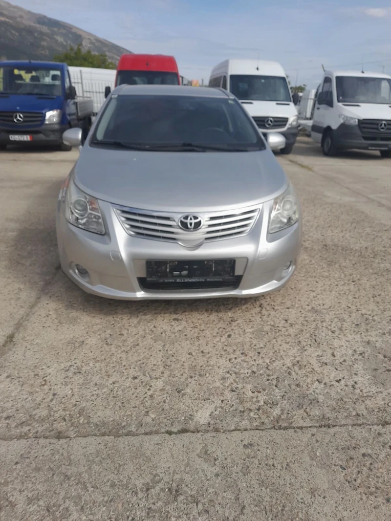 Toyota Avensis 1.8 бензин, снимка 3 - Автомобили и джипове - 53593099