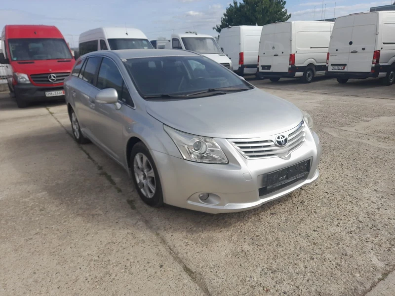 Toyota Avensis 1.8 бензин