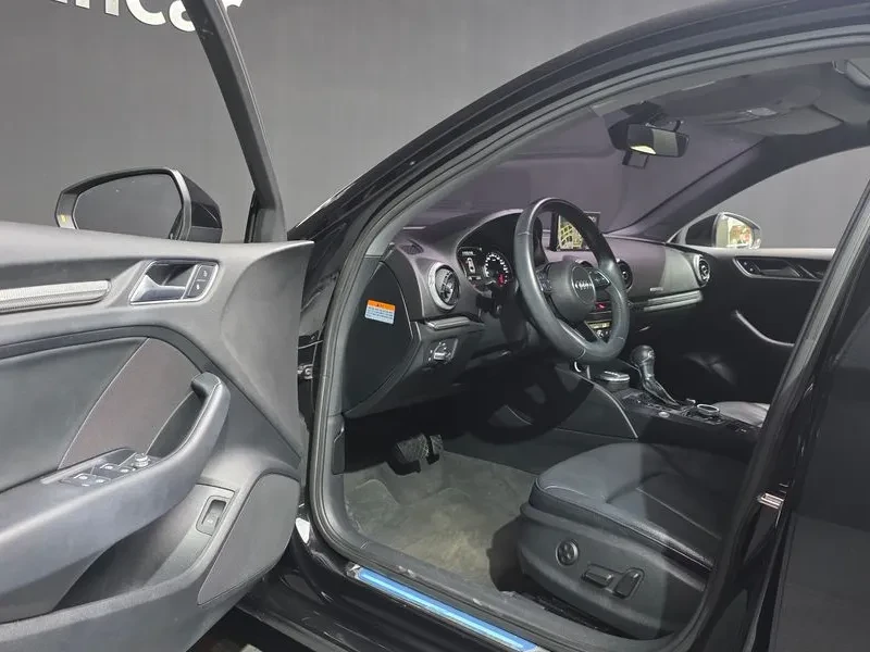 Audi A3 40 Tfsi 8V, снимка 10 - Автомобили и джипове - 56067512