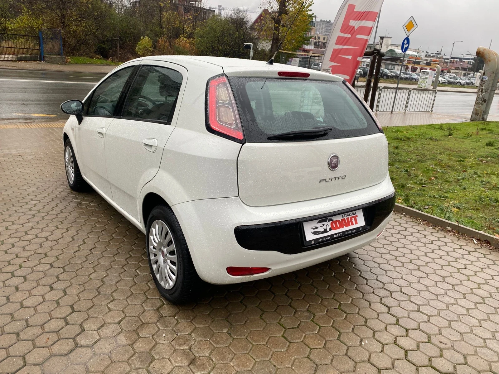Fiat Punto 1.2i/EURO.5A - изображение 6
