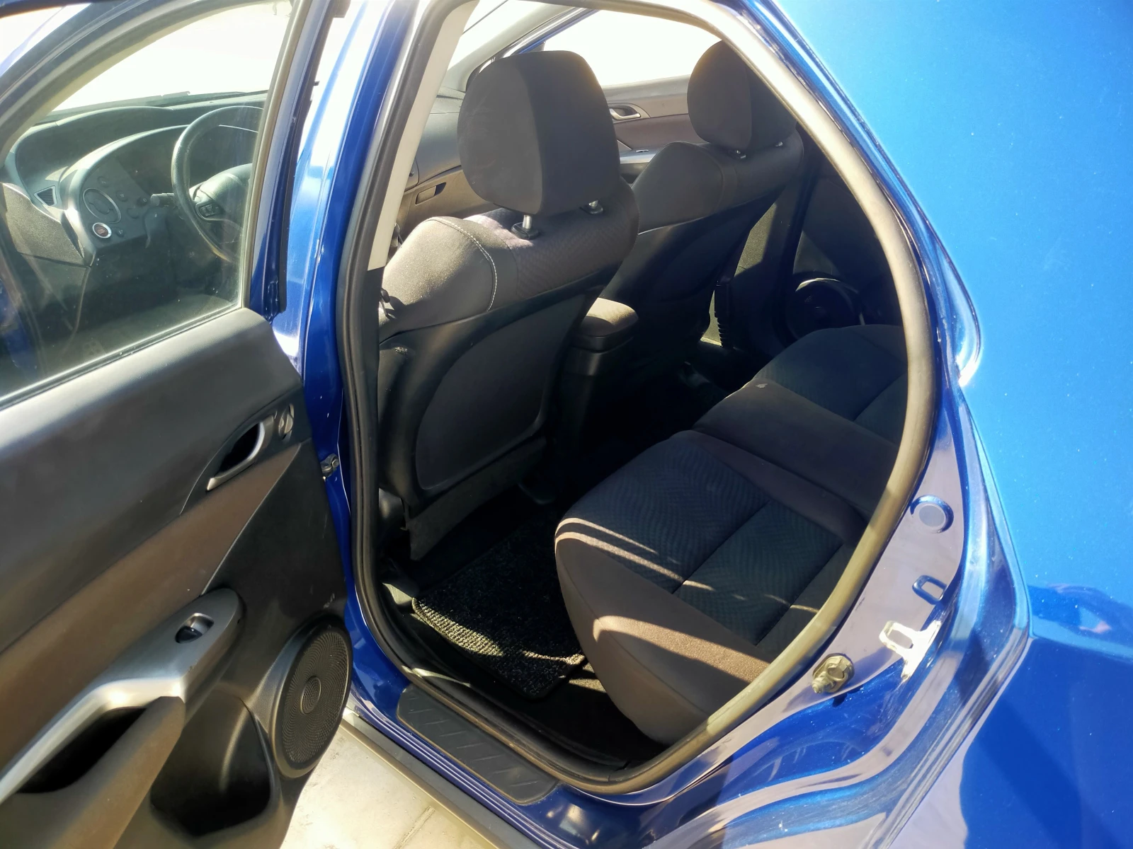 Honda Civic 1.4 16v FACELIFT, снимка 11 - Автомобили и джипове - 53712752