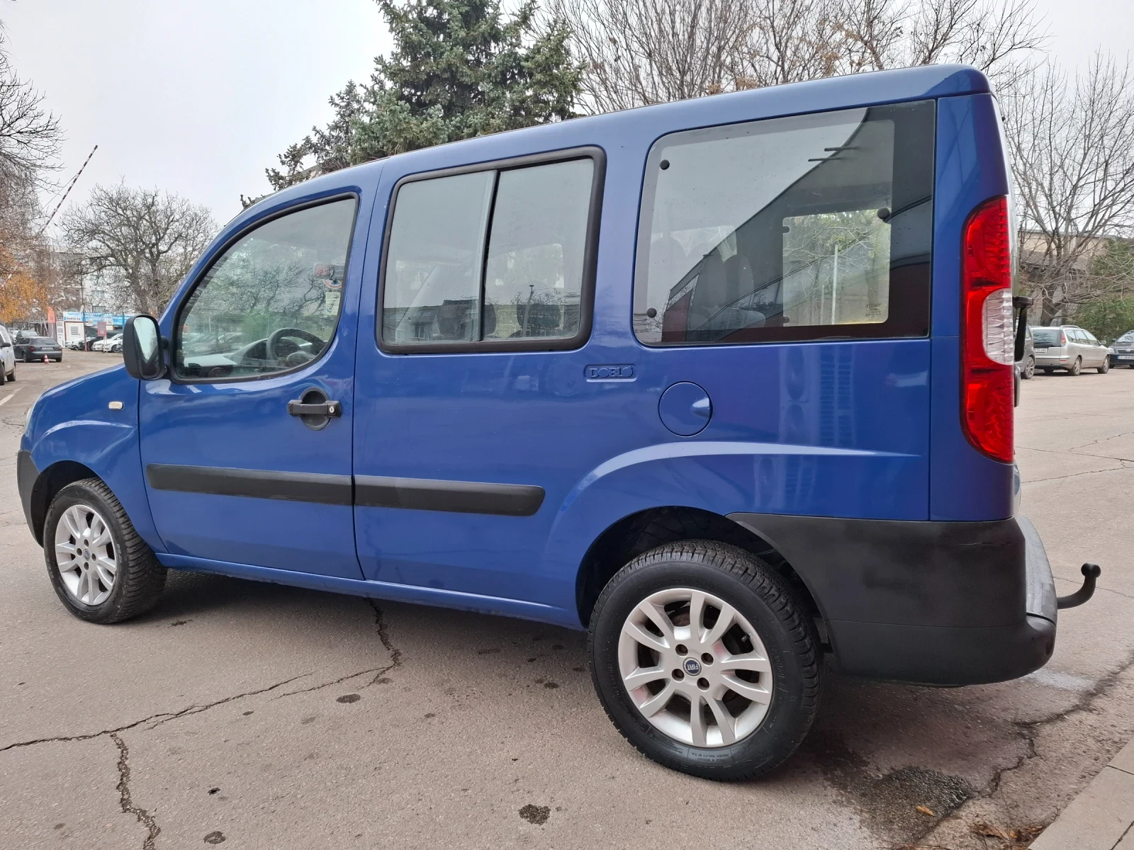 Fiat Doblo 1.4i * КЛИМАТИК * EURO 4 * , снимка 3 - Автомобили и джипове - 53892369