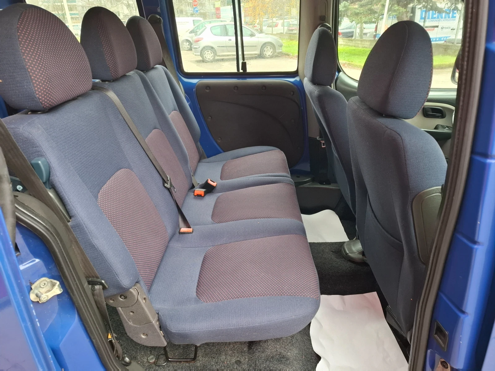 Fiat Doblo 1.4i * КЛИМАТИК * EURO 4 * , снимка 13 - Автомобили и джипове - 53892369