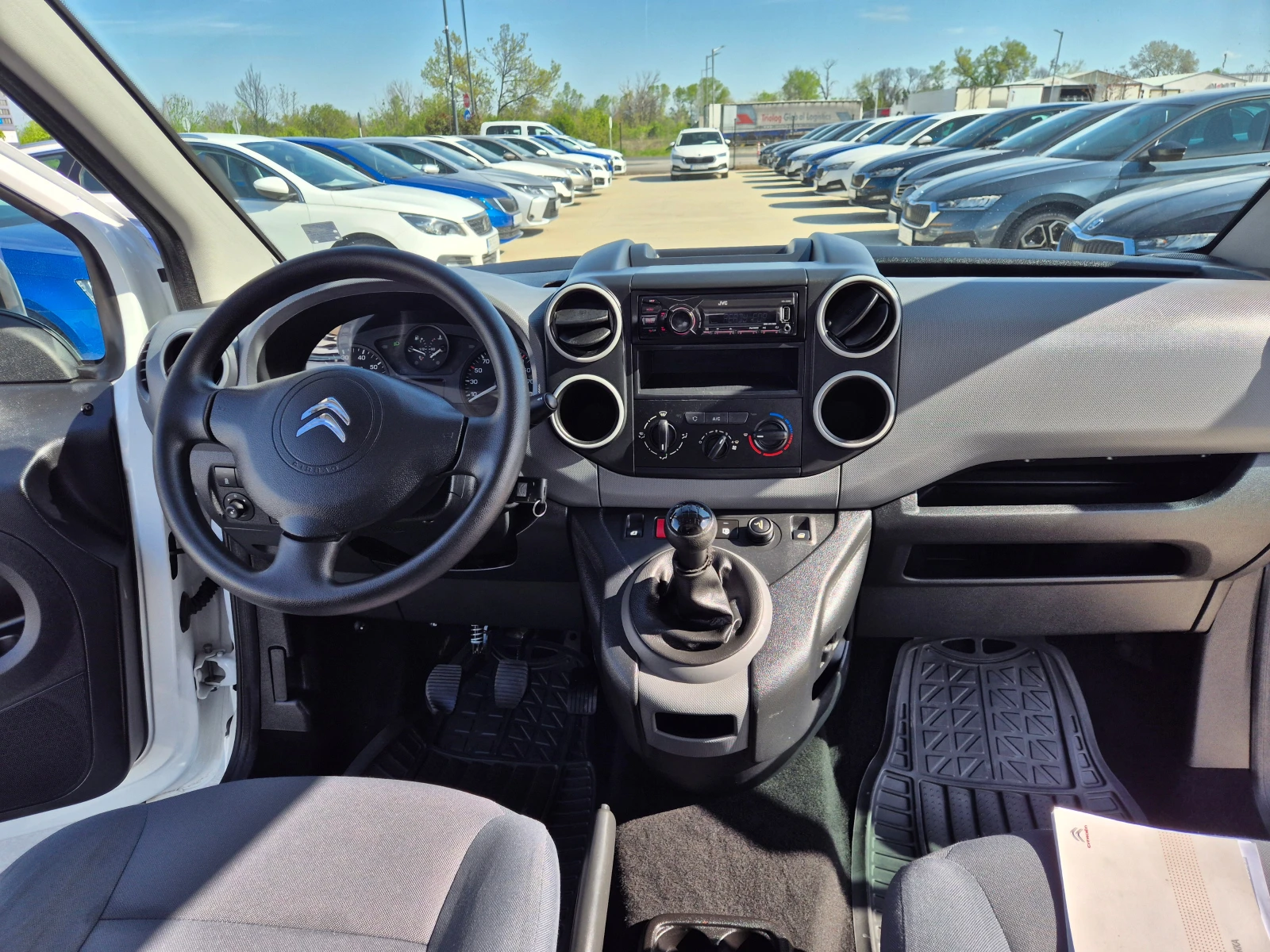 Citroen Berlingo 1, 6 HDI- M/T100кс, снимка 13 - Автомобили и джипове - 54300791