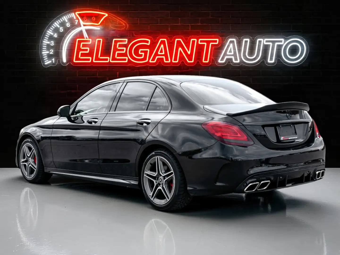 Mercedes-Benz C 300 AMG* C63s Pkg* Carbon* Burmester* Панорама* Face, снимка 6 - Автомобили и джипове - 54410978